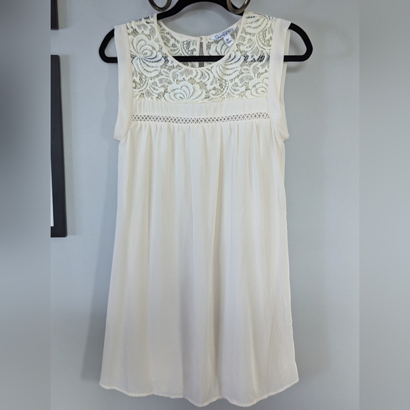 SPEECHLESS IVORY DRESS - Picture 2 of 8